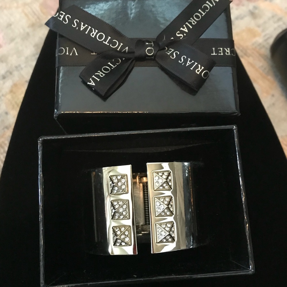 NIB Victoria Secret studded cuff